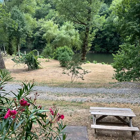 Apartmán Au Bord De La Riviere Florentin-la-Capelle
