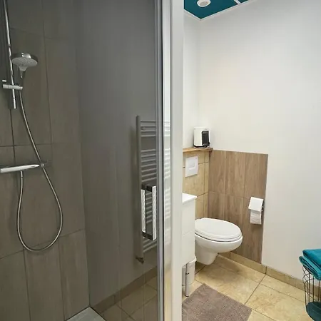 Au Bord De La Riviere *